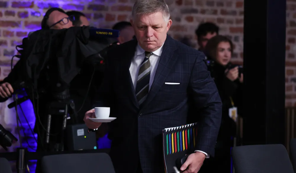 Kad nema Orbana tu je Fico: Slovačka blokira kredit Ukrajini?