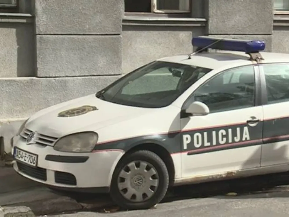 Užas na Dobrinji: Ubili mu&scaron;karca, pa bacili tijelo sa zgrade da izgleda kao samoubistvo, uhap&scaron;ene tri osobe