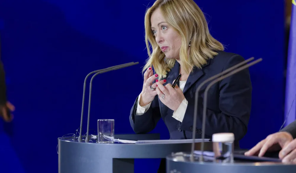 Tramp: "&Scaron;okiran" sam Đorđom Meloni