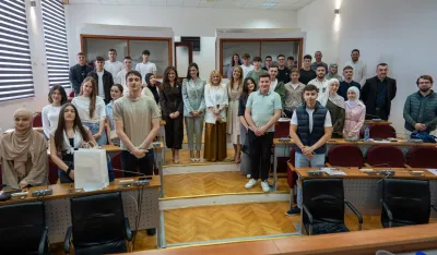 Mladi u Tuzima učili o Evropskoj uniji: Iskoristiti prilike i programe koji se nude