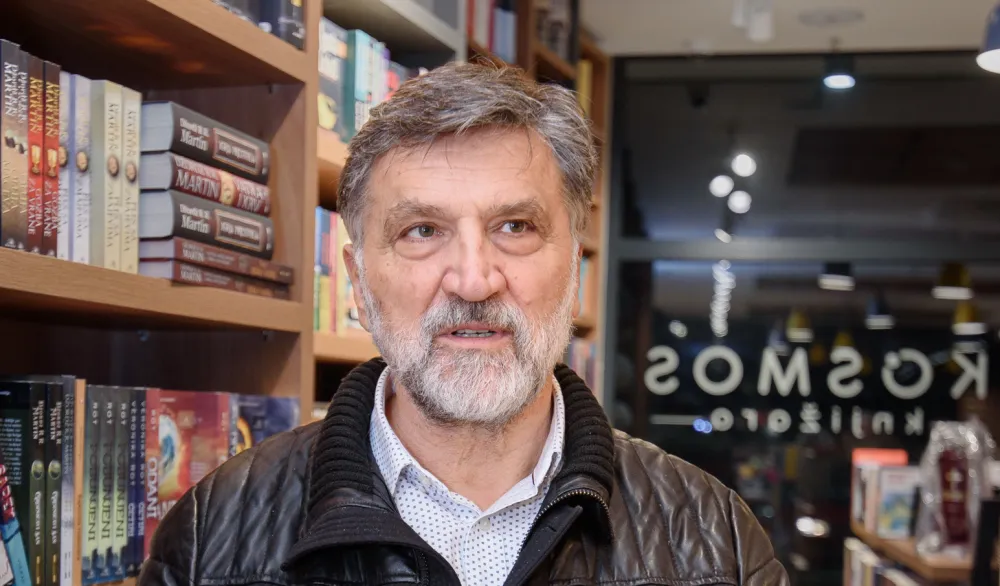 Poezija između metafizičkih vizija, istorijskog pamćenja i savremene pobune