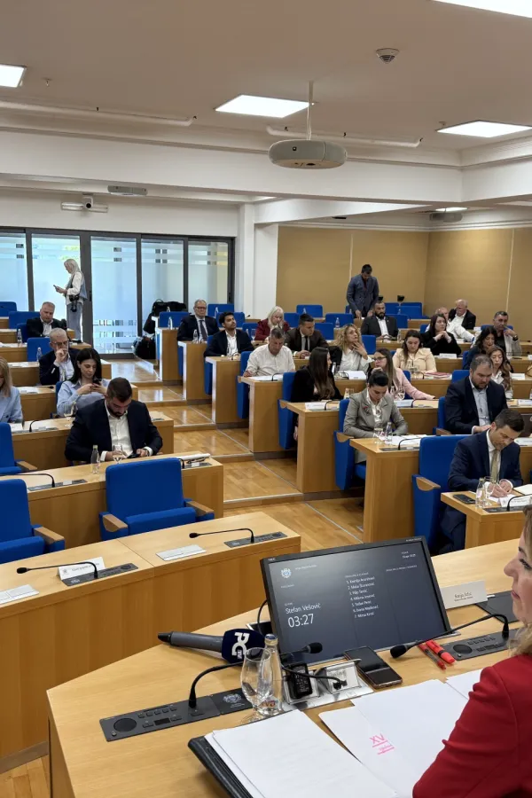 (VIDEO) DPS i DNP ne &scaron;tedeći zahvatili iz gradskog budžeta