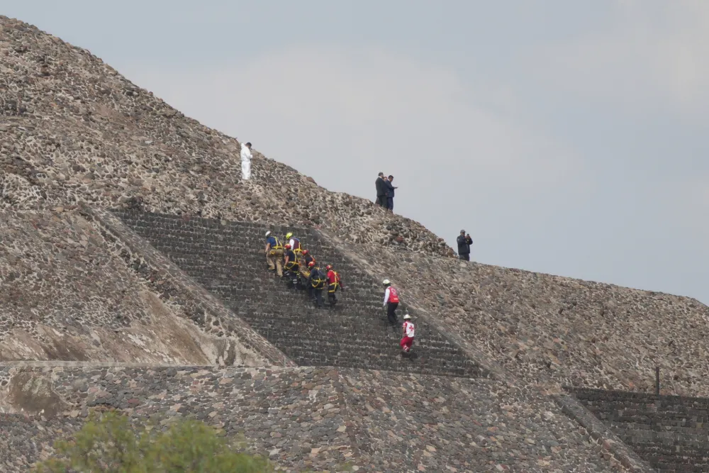 Pucnjava kod istorijske piramide u Meksiku: Ubijen turista, &scaron;estoro ranjeno