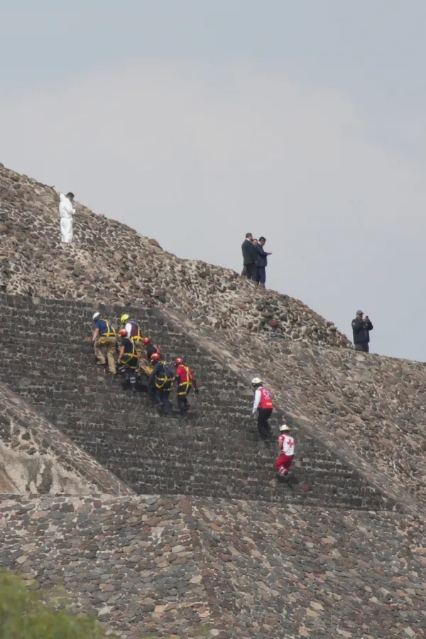 Pucnjava kod istorijske piramide u Meksiku: Ubijen turista, &scaron;estoro ranjeno