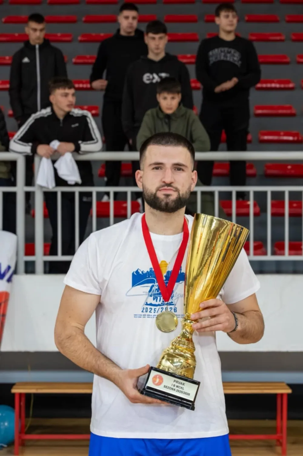 Joksimović sa &scaron;ampionskim peharom