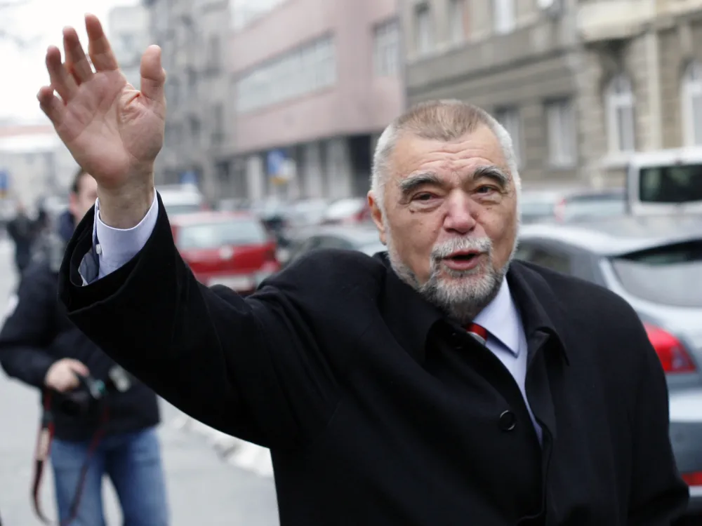 Mesić: Državni vrh toleri&scaron;e relativizaciju NDH i zločine iz Drugog svjetskog rata