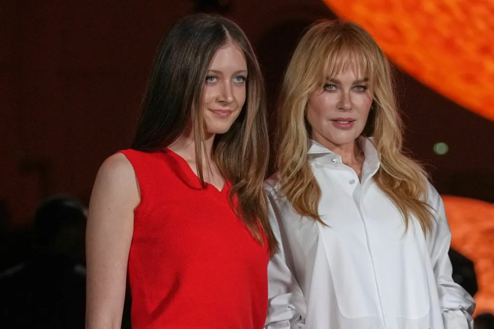 (FOTO) Ćerka Nikol Kidman proslavila maturu: Zablistala u kreaciji vrijednoj skoro 13.000 dolara