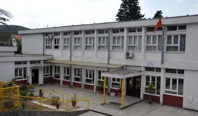 UP: Maloljetnik lažno prijavio bombu u školi u Radanovićima, podnijeta prijava protiv staratelja