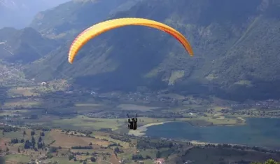 ACV: Po&scaron;tujte propise pri letjenju paraglajderom