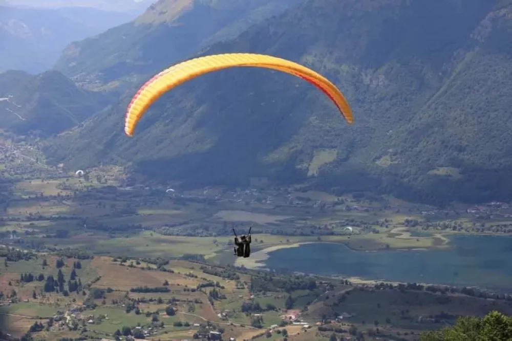 ACV: Po&scaron;tujte propise pri letjenju paraglajderom