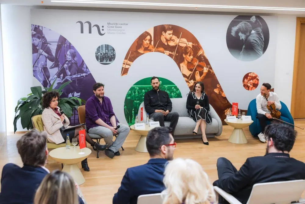Detalj s konferencije za novinare kojom je najavljen večera&scaron;nji koncert