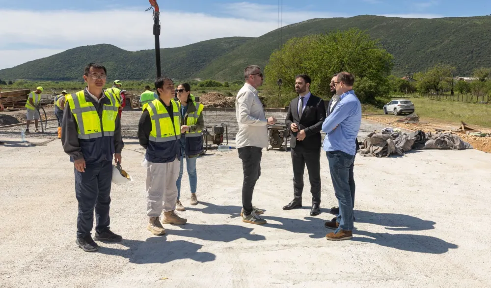 Radulović obi&scaron;ao radove na bulevaru Jaz-Tivat: Naredne sedmice biće asfaltirana jo&scaron; jedna dionica
