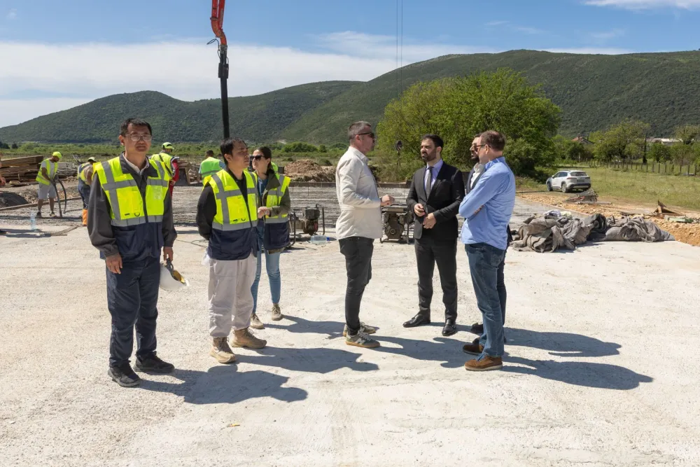 Radulović obi&scaron;ao radove na bulevaru Jaz-Tivat: Naredne sedmice biće asfaltirana jo&scaron; jedna dionica
