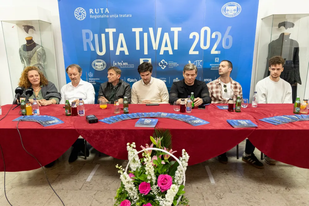 Detalj s konferencije za novinare nakon izvođenja predstave