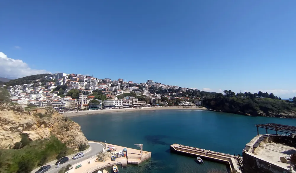 Za&scaron;titio djecu od napadača na Maloj plaži, pa novčano kažnjen