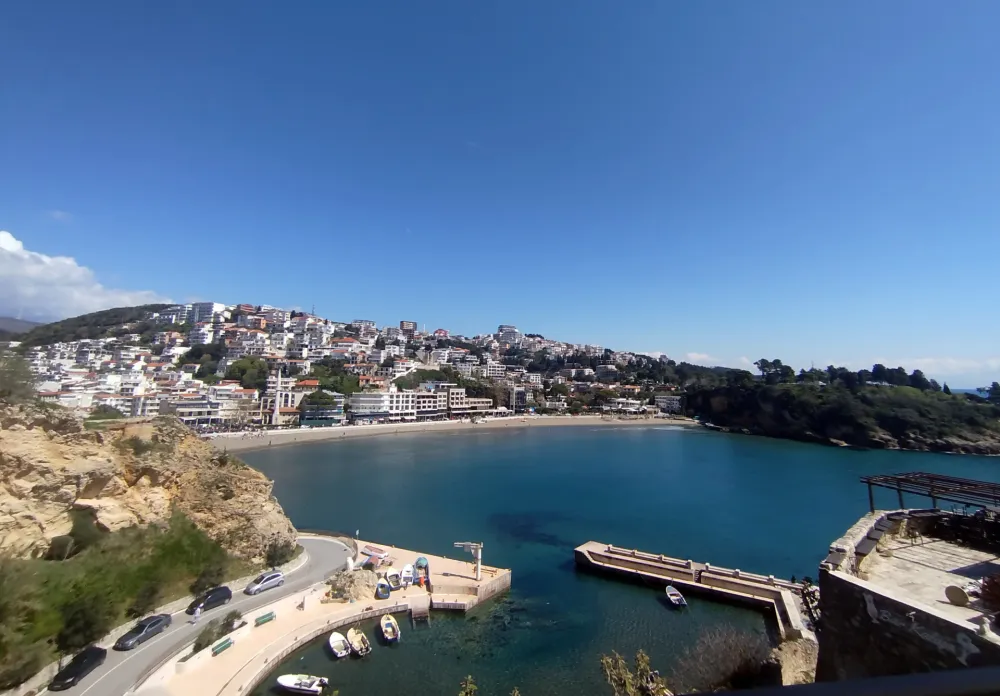 Za&scaron;titio djecu od napadača na Maloj plaži, pa novčano kažnjen