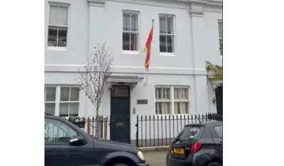 Stanovnicima Vestminstera u Londonu smeta Ambasada Crne Gore: Žalili se na isticanje zastave