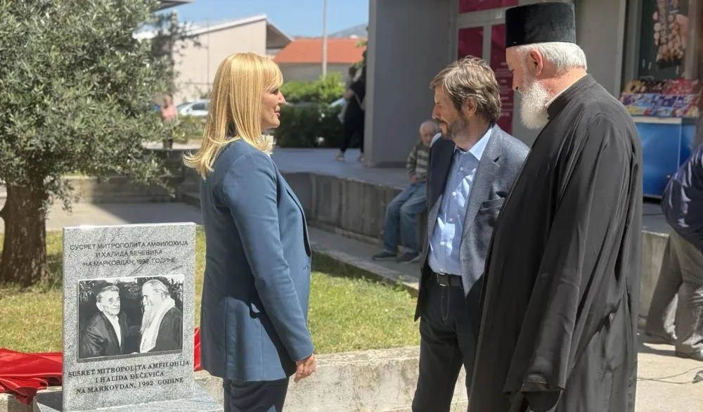 Otkrivena spomen-ploča posvećena bratskoj slozi,suživotu i međuvjerskom skladu
