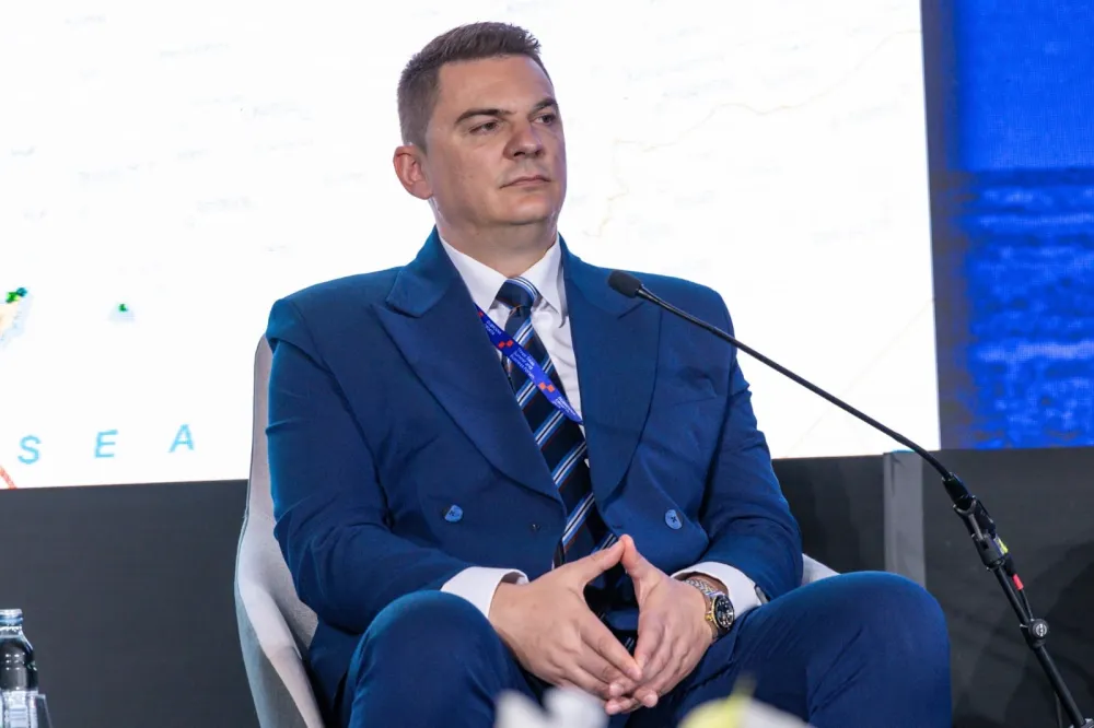 &Scaron;ahmanović: Crna Gora spremna za investicije i energetske projekte, ZB ne može funkcionisati kao izolovan prostor