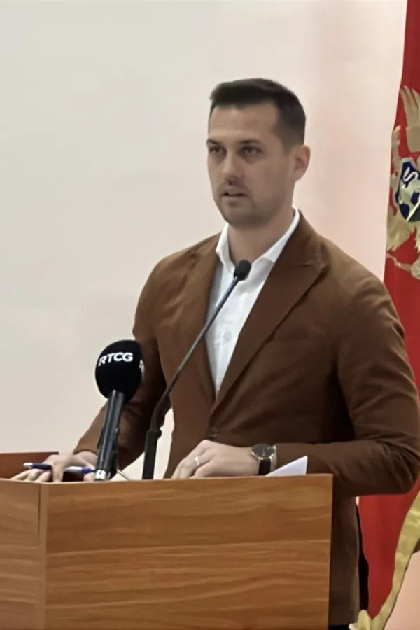 U kasu Op&scaron;tine Tuzi za tri mjeseca se slilo 3,4 miliona: Za zarade duplo vi&scaron;e nego za kapitalne projekte