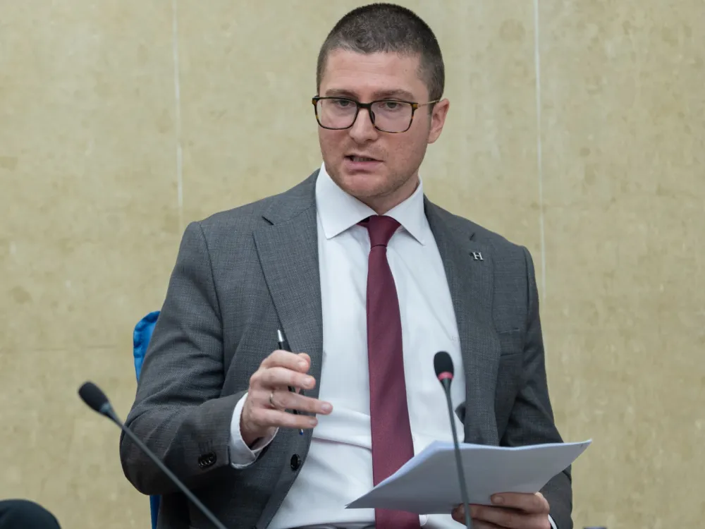Aleksandar Ćuković, politikolog
