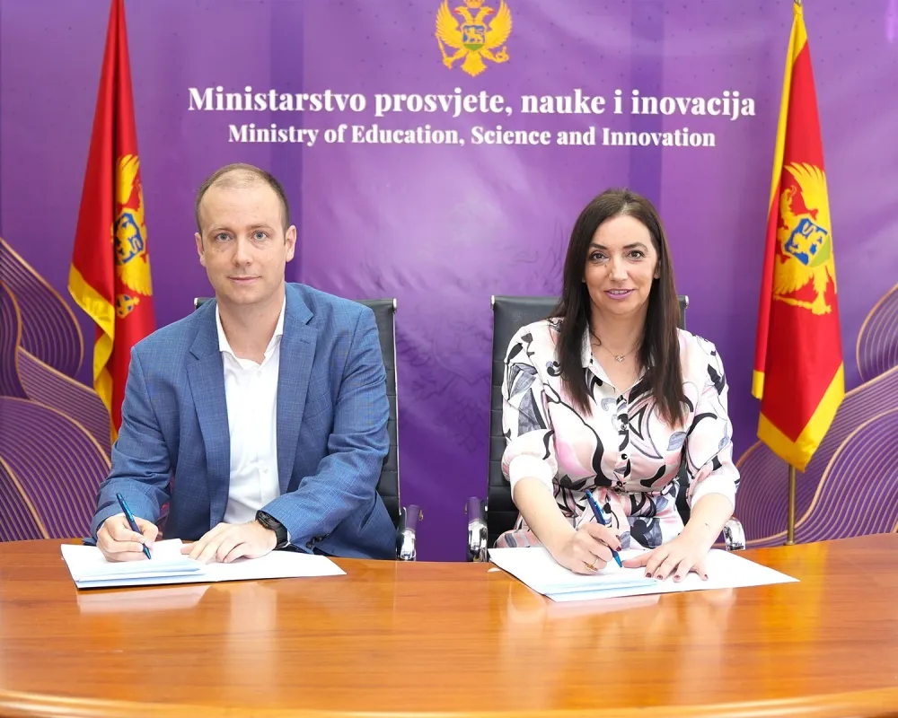 &Scaron;kole dobijaju savremenu računarsku opremu vrijednu 2,4 miliona eura