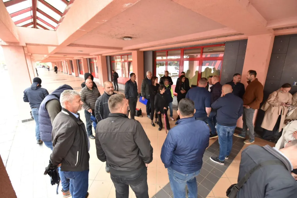 protest farmera ispred MP&Scaron;V