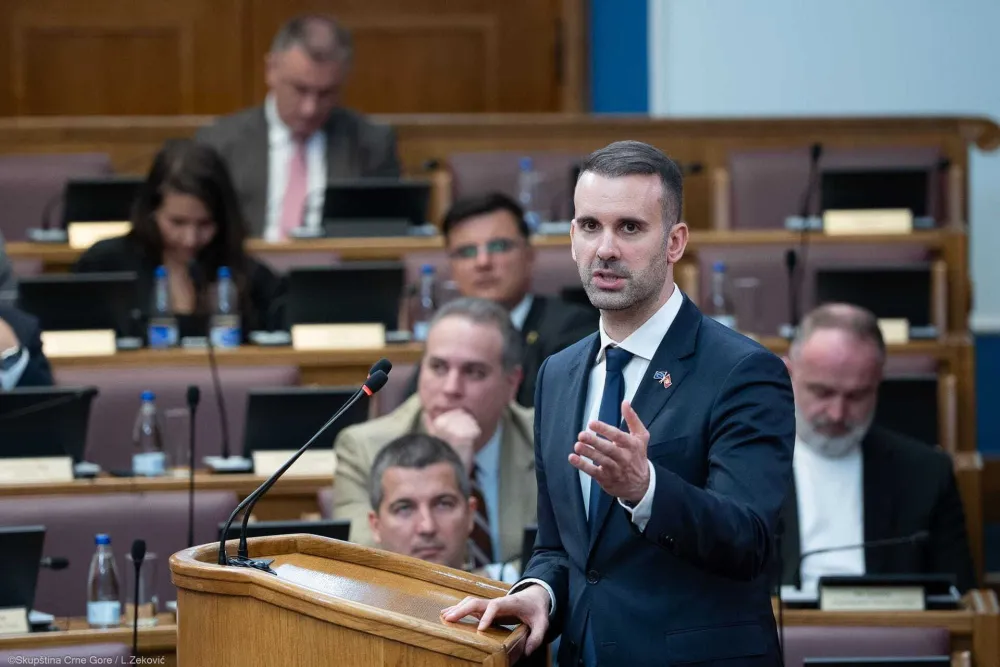 (VIDEO) Spajić: Vlada prihvata povećanje zarada svim zaposlenima, formiranje Specijalnog suda nakon zatvaranja poglavlja