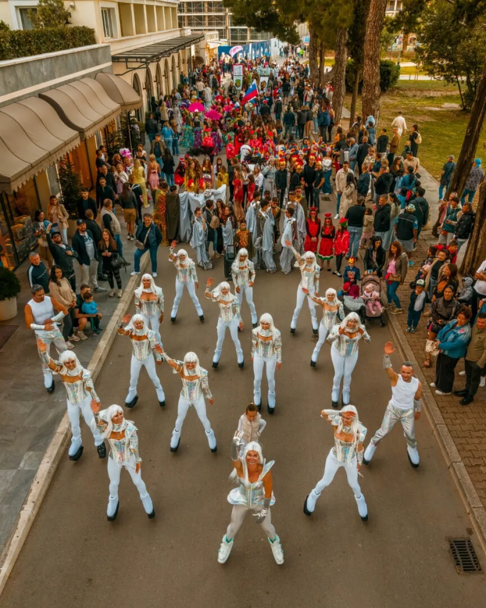 Prvi maj u Budvi proslavljen uz Abrum i nastupe tribute bendova
