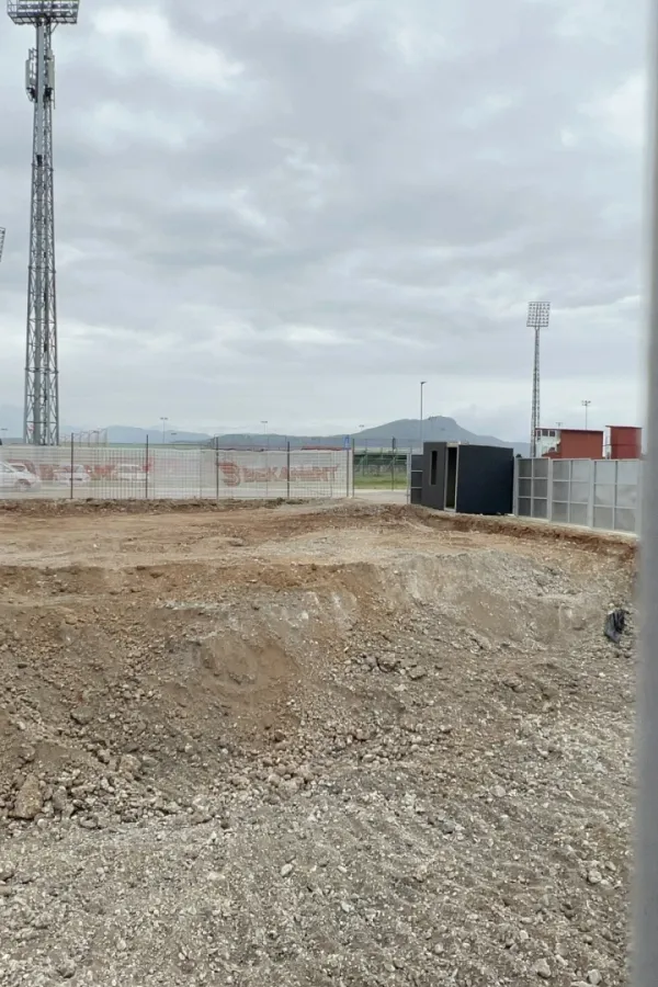 (VIDEO) Udruženje penzionera raspisalo oglas za prodaju 16 stanova:&nbsp;Kvadrat garsonjere ispod 1.000 eura