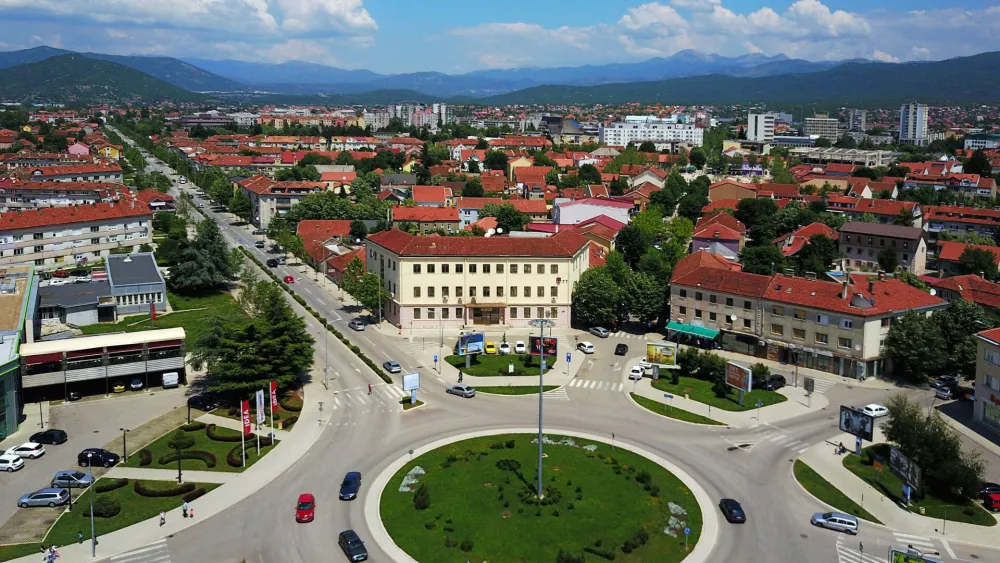 Socijalistički blokovi, fasade i murali