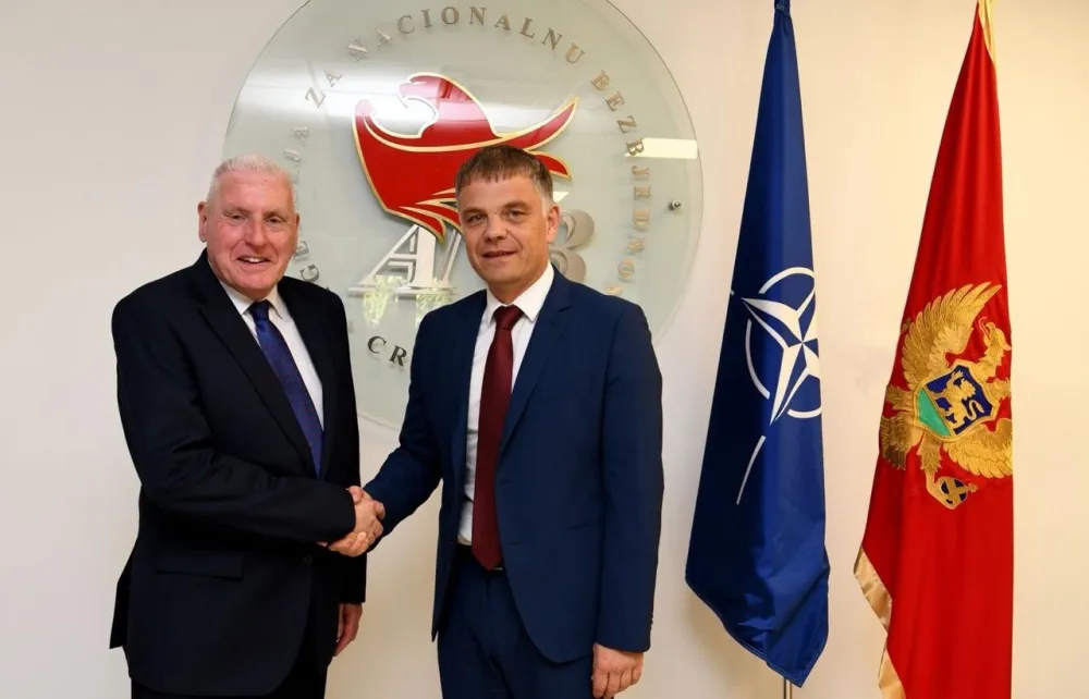 Janović razgovarao sa britanskim ministrom u Domu lordova Vernonom Koukerom
