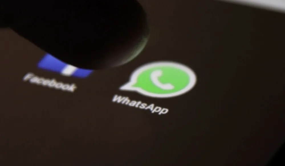 WhatsApp kakav ne poznajete: Stiže "tečno staklo"