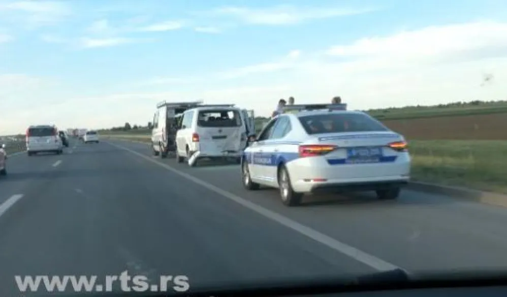 Lančani sudar kod Batajničke petlje: Devetoro povrijeđenih, dvoje u te&scaron;kom stanju