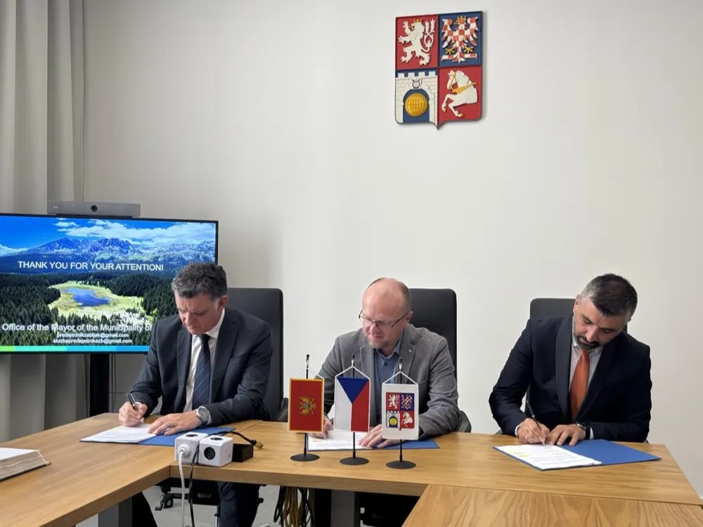 Tivat i Žabljak potpisali Memorandum o saradnji sa Pardubičkom regijom