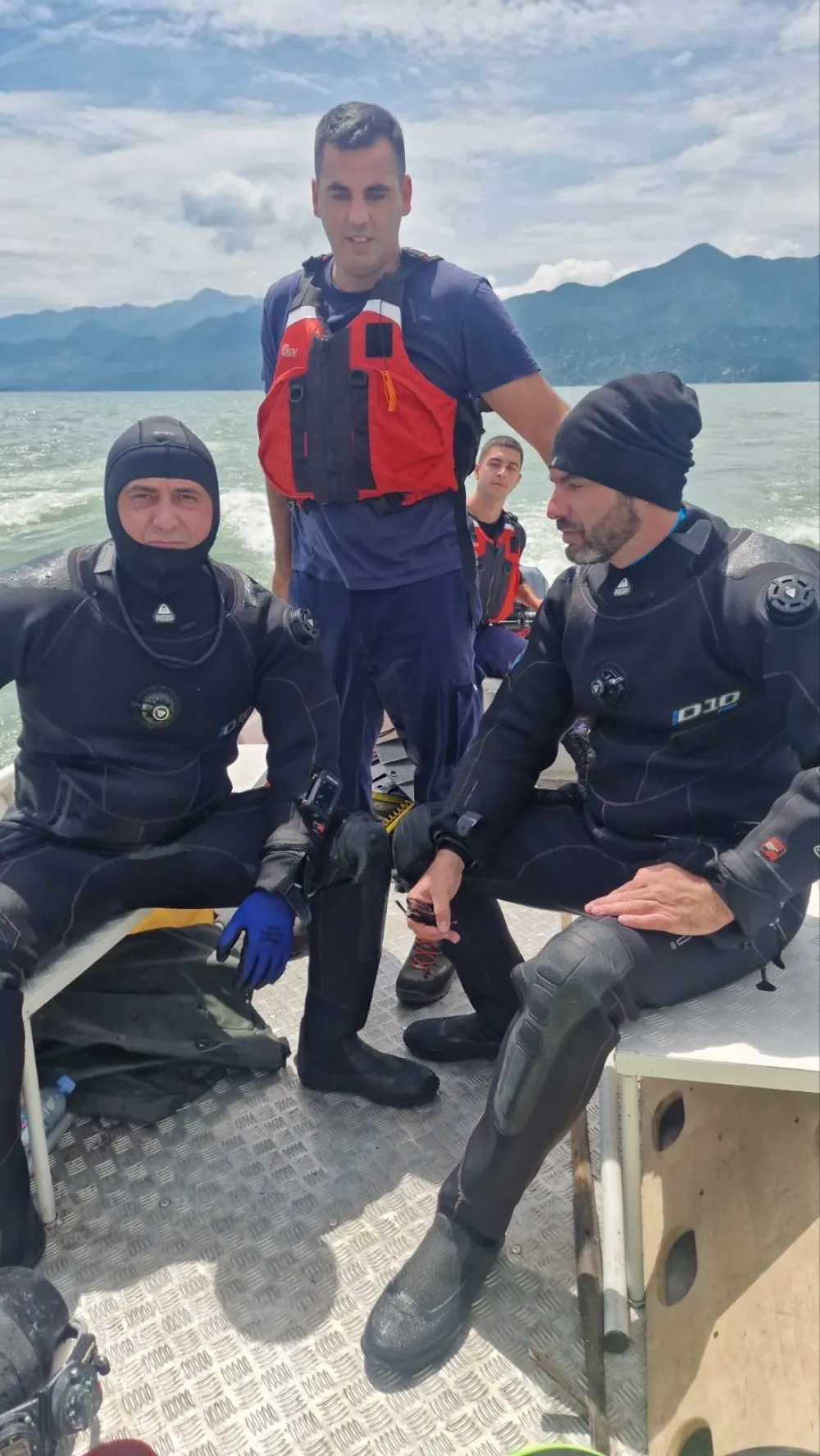 ronioci u Skadarskom jezeru