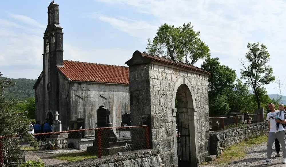 Crkva Sv. Vasilija Ostro&scaron;kog u Lje&scaron;anskoj nahiji