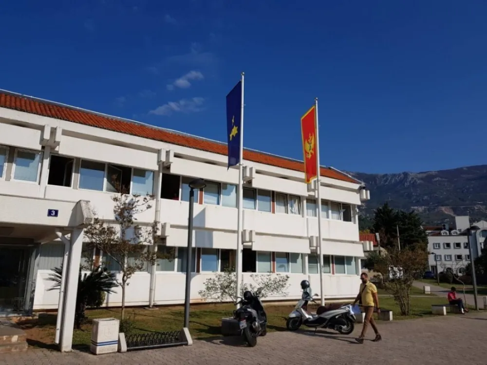 NSD: Vlada obustavila Program privremenih objekata Op&scaron;tine Budva