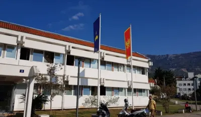Vlada suspendovala odluku SO Budva: Program privremenih objekata &scaron;alju Ustavnom sudu
