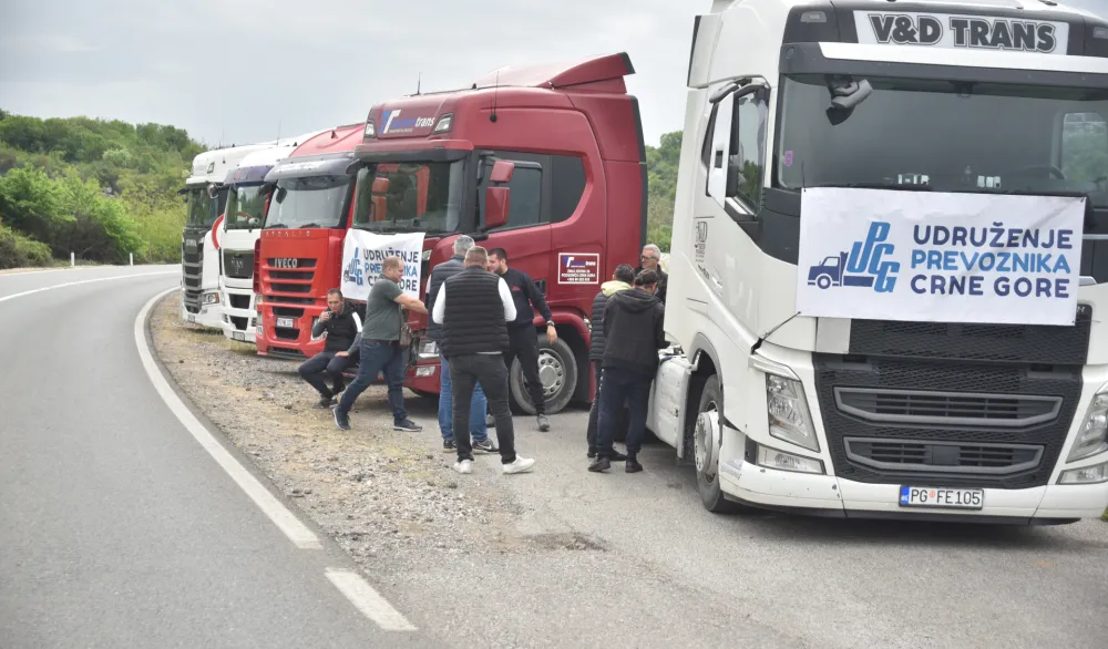 protest udruzenja prevoznika crne gore