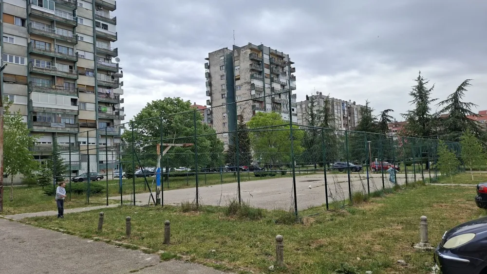 Azbestni krovovi i oronule fasade u nik&scaron;ićkom naselju traže hitnu reakciju