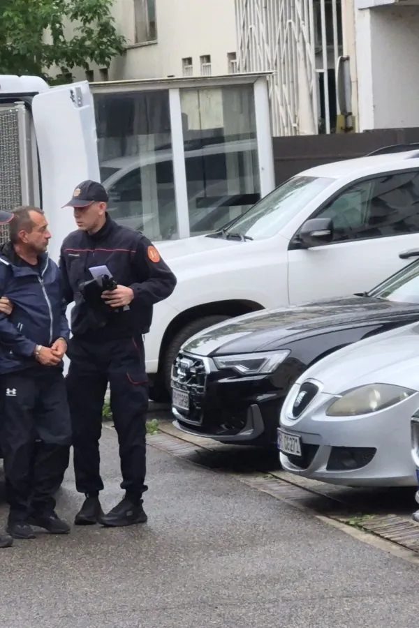 (VIDEO) Sa&scaron;a Čađenović priveden kod tužioca na saslu&scaron;anje