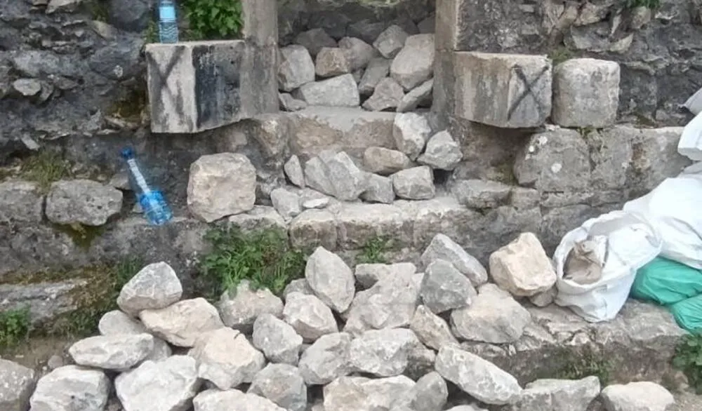 Zazidali toparnice na kotorskim bedemima