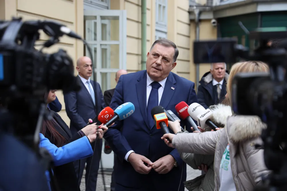 Dodik: &Scaron;mit odlazi kako je i do&scaron;ao - bez legitimiteta
