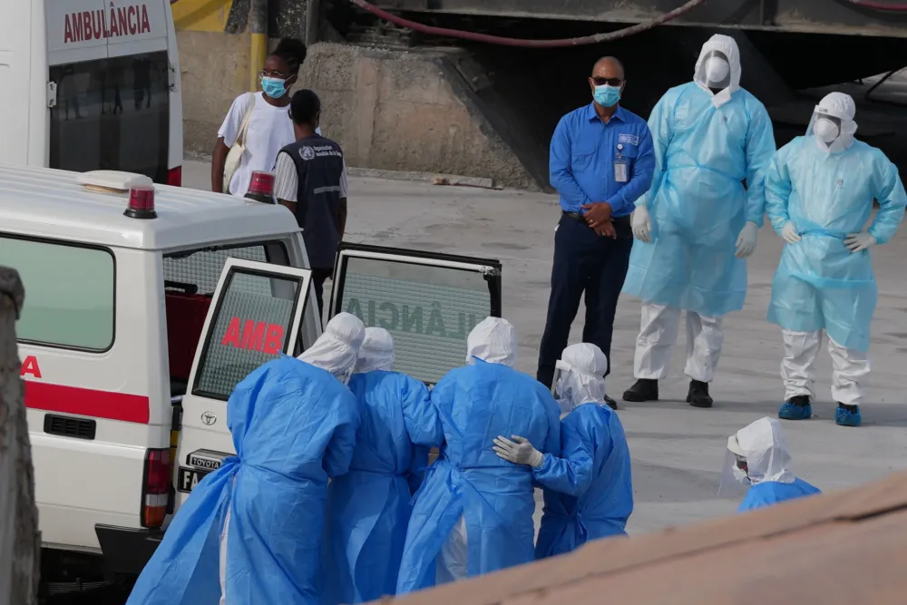 Haos posle evakuacije: Amerikanac pozitivan na hantavirus, Francuz dobio simptome u avionu