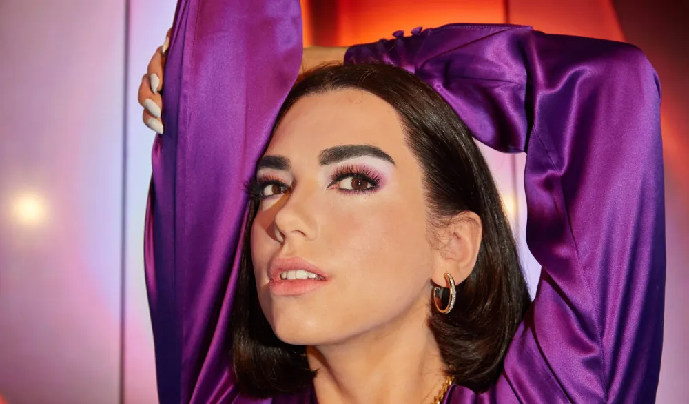 Dua Lipa 