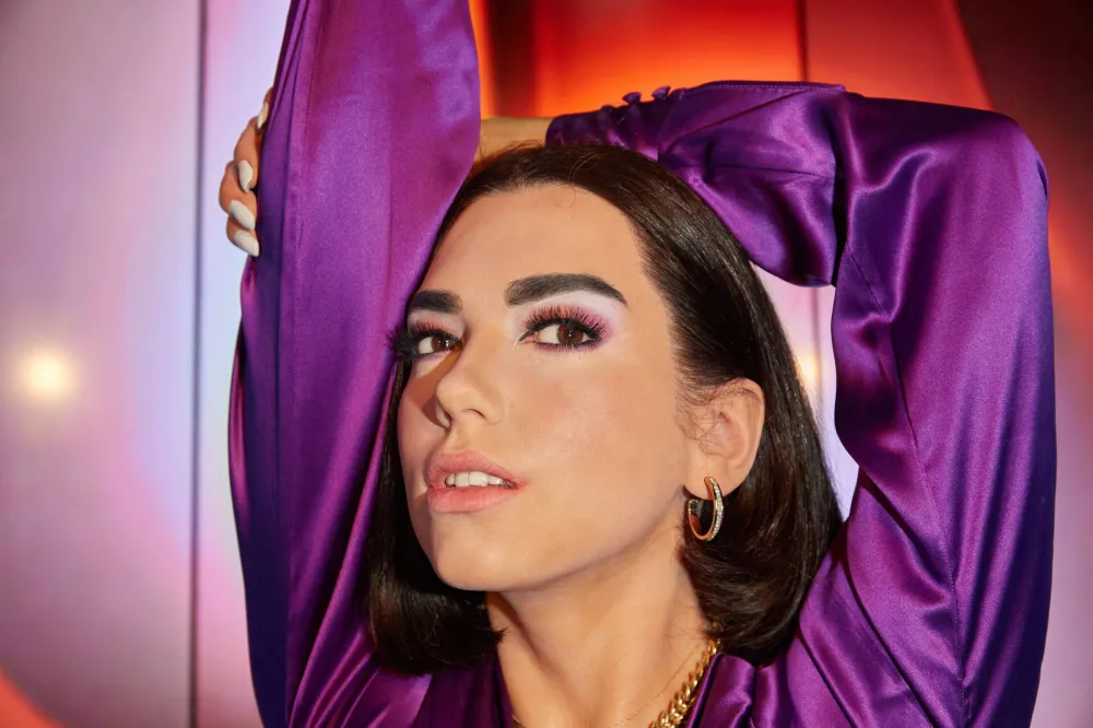  Dua Lipa 
