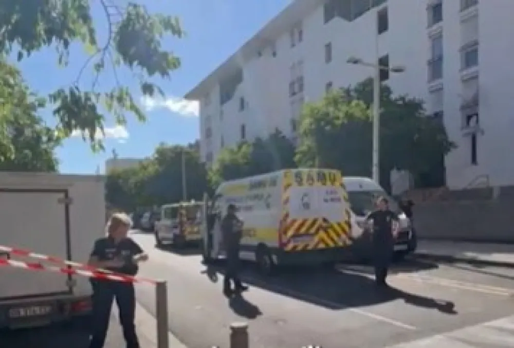 (VIDEO) Detalji pucnjave u Nici: Sa trotineta ispalio rafale na ulici