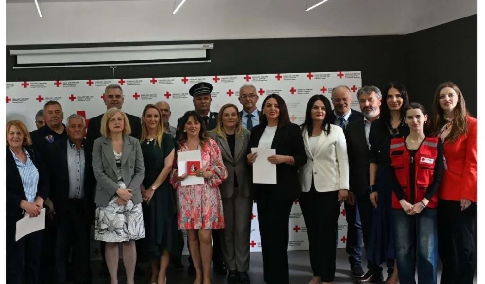 Ministarstvo zdravlja dodijelilo priznanja dobrovoljnim davaocima, Vukota Ja&scaron;ović dao krv 156 puta