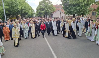 (FOTO) Nik&scaron;ić u znaku Svetog Vasilija: Vi&scaron;e od 20.000 vjernika u Svetovasilijevskoj litiji